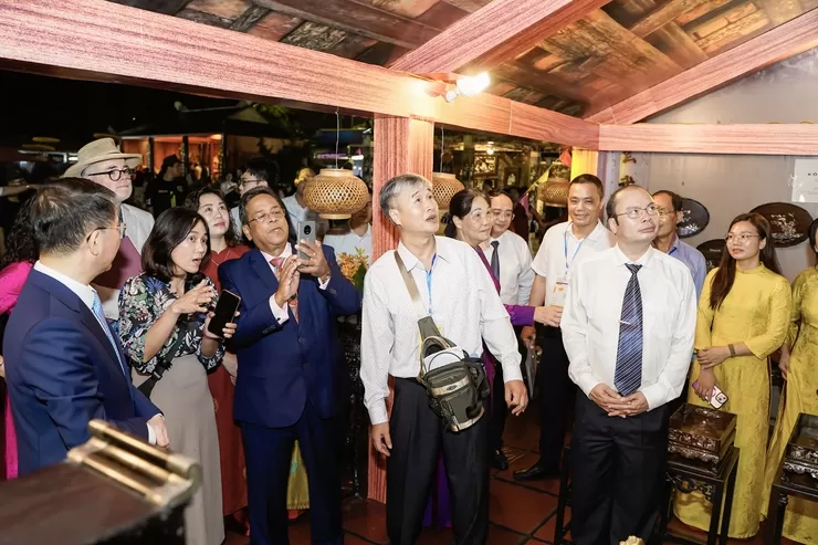 H&agrave; Nội đ&oacute;n nhận danh hiệu "Th&agrave;nh vi&ecirc;n mạng lưới c&aacute;c th&agrave;nh phố thủ c&ocirc;ng s&aacute;ng tạo thế giới" của hai l&agrave;ng nghề Chuy&ecirc;n Mỹ v&agrave; Sơn Đồng- Ảnh 10.