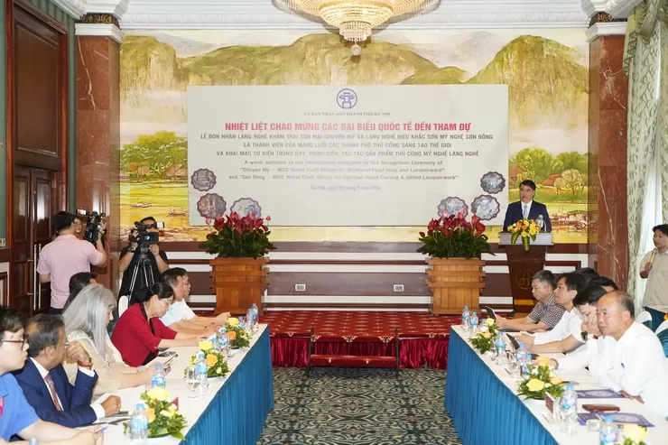H&agrave; Nội đ&oacute;n đo&agrave;n đại biểu quốc tế dự lễ vinh danh hai l&agrave;ng nghề thủ c&ocirc;ng s&aacute;ng tạo thế giới- Ảnh 2.