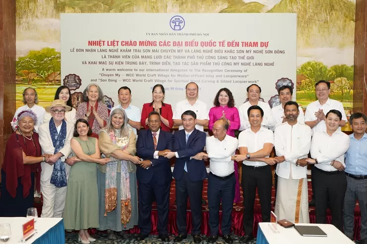 Hà Nội đón đoàn đại biểu quốc tế dự lễ vinh danh hai làng nghề thủ công sáng tạo thế giới