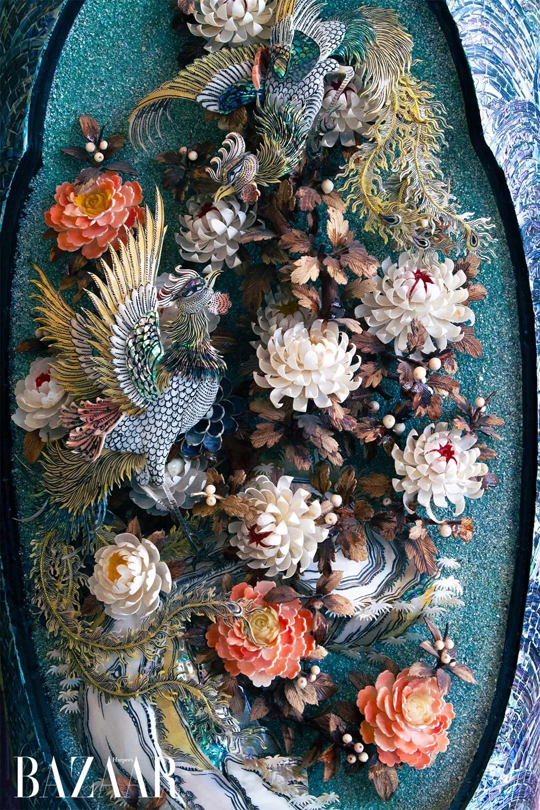 Làng nghề Khảm trai Chuyên Mỹ, nơi xà cừ giữ hộ thời gian, nghệ nhân múa dao trên gỗ